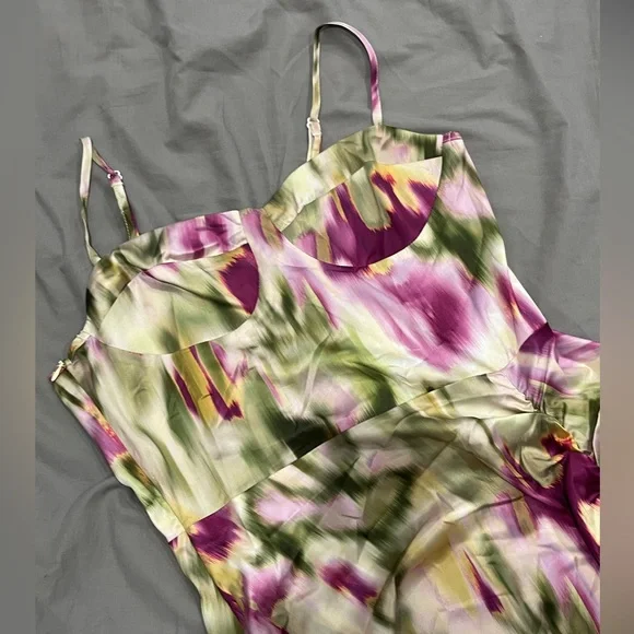 BRAND NEW Floral Satin Midi Dress I Size S - Picture 2 of 4